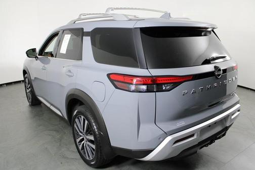 2022 Nissan Pathfinder Platinum 4WD