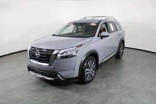 2022 Nissan Pathfinder Platinum 4WD