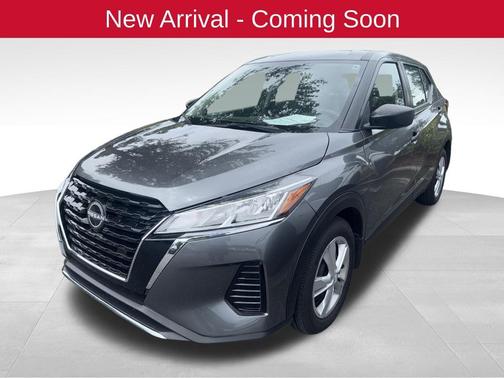 Gun Metallic 2025 Nissan Kicks S