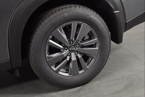 2025 Nissan Pathfinder S FWD
