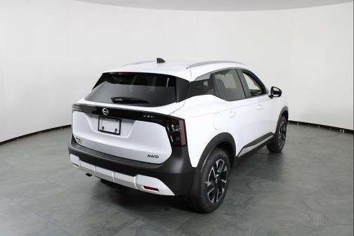 Fresh Powder 2027 Nissan Kicks SV
