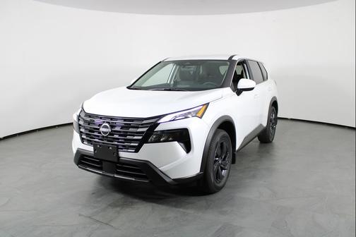 Everest White Pearl Tricoat 2026 Nissan Rogue SV