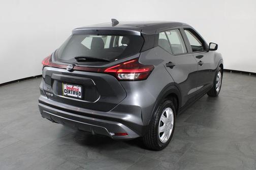 Gun Metallic 2022 Nissan Kicks S