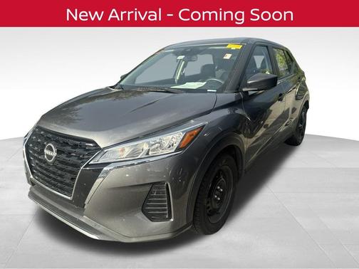 Gun Metallic 2022 Nissan Kicks S