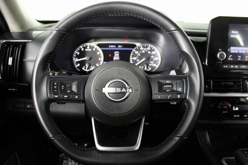 2025 Nissan Pathfinder SV FWD