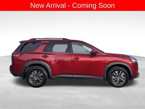 2022 Nissan Pathfinder SV 4WD