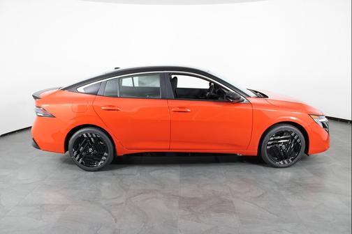 Energetic Ember/Super Black 2027 Nissan Sentra SR