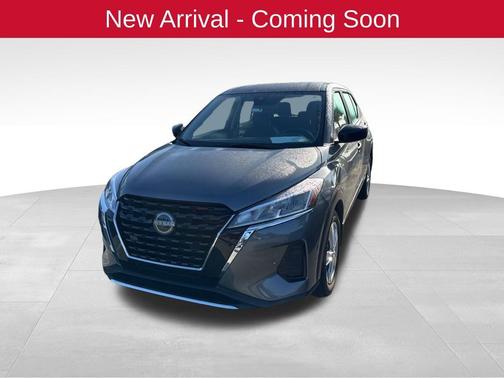 Gun Metallic 2025 Nissan Kicks S