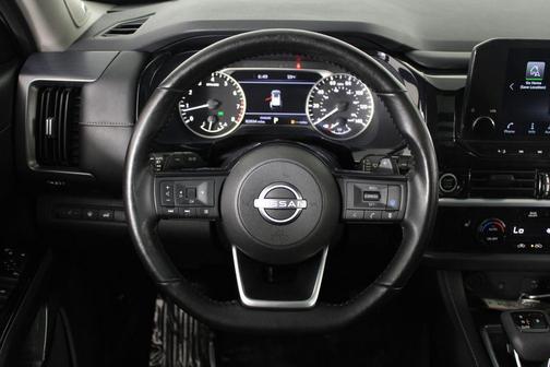 2023 Nissan Pathfinder SL FWD