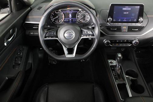 2020 Nissan Altima SR FWD