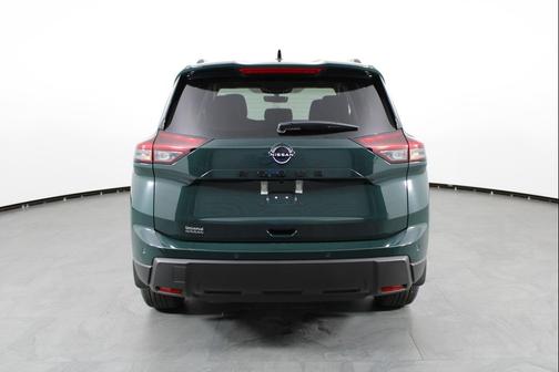 Obsidian Green 2026 Nissan Rogue Dark Armor
