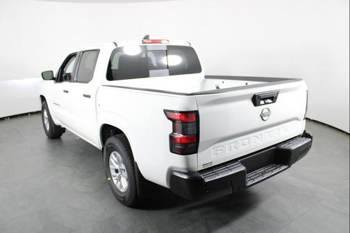 Glacier White 2027 Nissan Frontier S