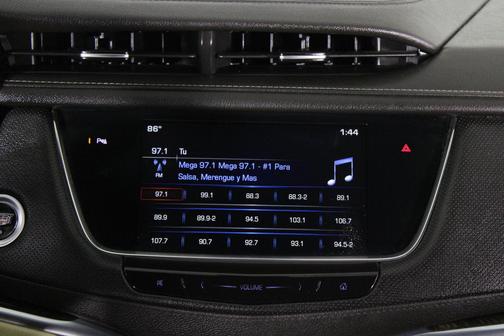 Stellar Black Metallic 2018 Cadillac XT5 Base