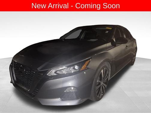 2022 Nissan Altima SR FWD
