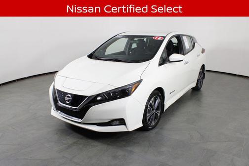 Pearl White 2018 Nissan Leaf SV