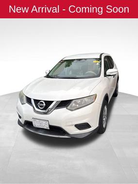 Glacier White 2015 Nissan Rogue S