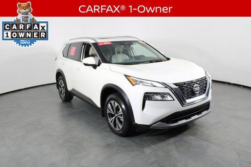 Pearl White Tricoat 2021 Nissan Rogue SV