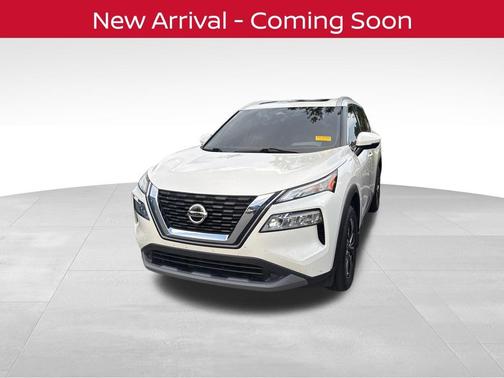 Pearl White Tricoat 2021 Nissan Rogue SV