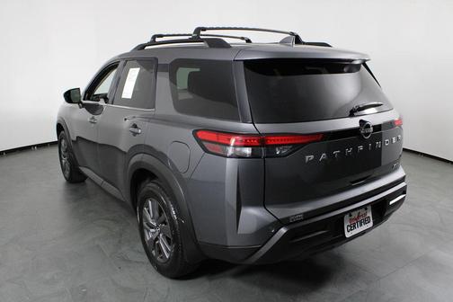 2022 Nissan Pathfinder SV 2WD