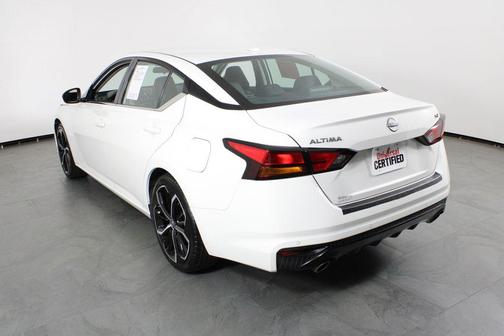 Glacier White 2024 Nissan Altima SR FWD