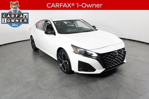 Glacier White 2024 Nissan Altima SR FWD