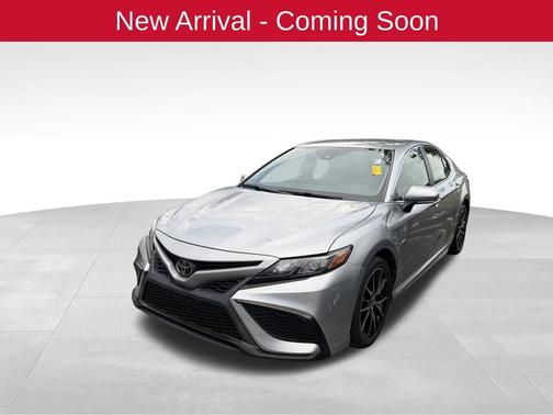 Celestial Silver Metallic 2023 Toyota Camry SE