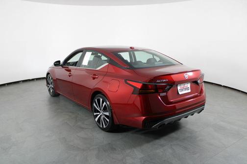 Scarlet Ember Tintcoat 2019 Nissan Altima 2.5 SR