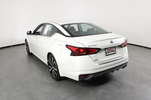 Pearl White Tricoat 2020 Nissan Altima SR FWD