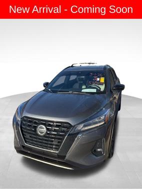 2021 Nissan Kicks SR