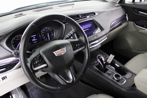 2021 Cadillac XT4 Luxury