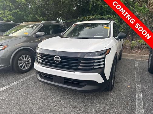 2025 Nissan Kicks S