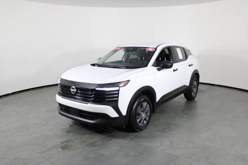 2025 Nissan Kicks S