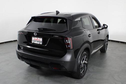 Super Black 2026 Nissan Kicks SV