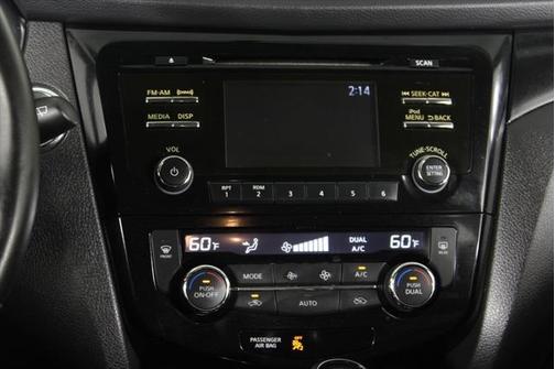 2017 Nissan Rogue Sport SV
