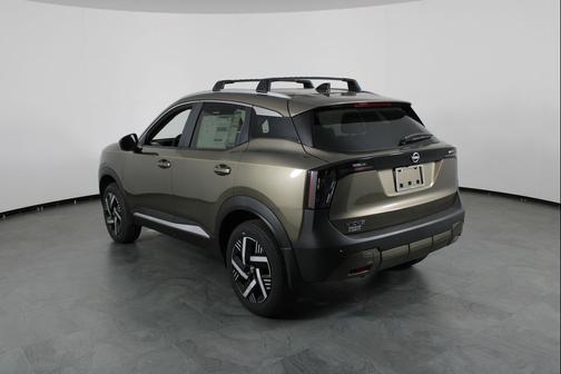 Canyon Bronze Metallic 2026 Nissan Kicks SV