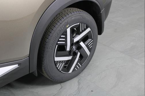 Canyon Bronze Metallic 2026 Nissan Kicks SV