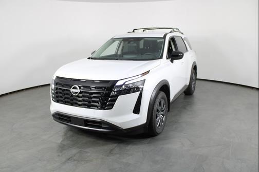 Everest White Pearl Tricoat 2026 Nissan Pathfinder SV