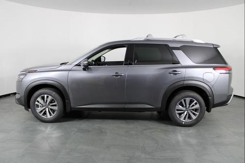 2025 Nissan Pathfinder SL FWD