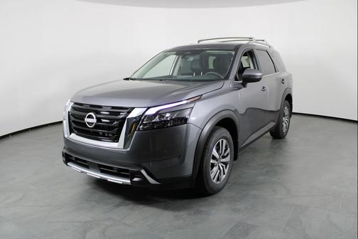 2025 Nissan Pathfinder SL FWD