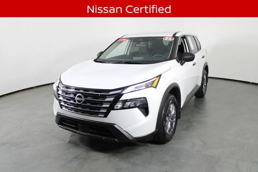 Everest White Pearl 2025 Nissan Rogue S