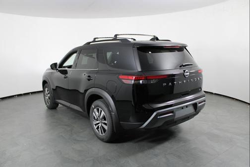 Super Black 2026 Nissan Pathfinder SL