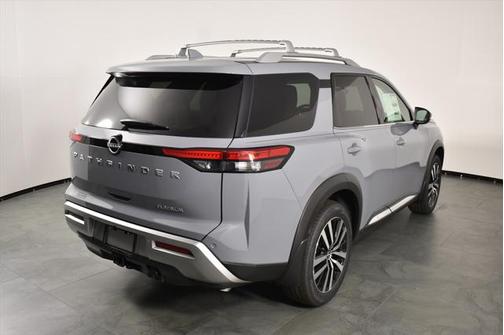 2025 Nissan Pathfinder Platinum FWD