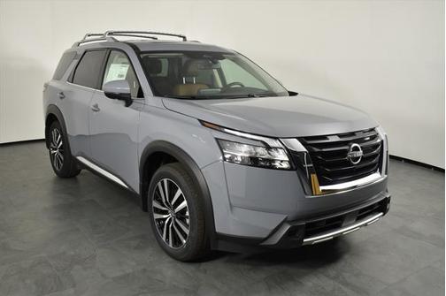 2025 Nissan Pathfinder Platinum FWD
