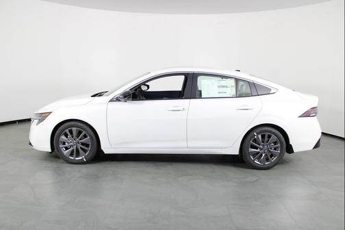 Aspen White Tricoat 2026 Nissan Sentra SL