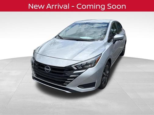 Brilliant Silver Metallic 2025 Nissan Versa 1.6 SV