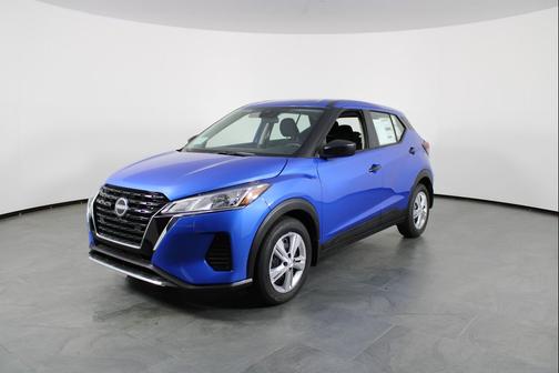 2025 Nissan Kicks S