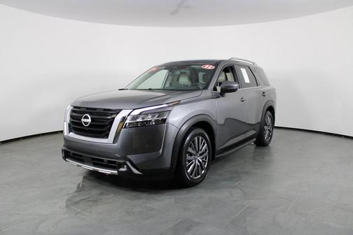 2022 Nissan Pathfinder SL 4WD