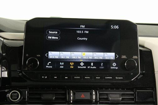 2022 Nissan Pathfinder SL 4WD