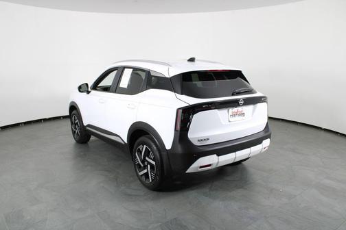 Fresh Powder 2026 Nissan Kicks SV