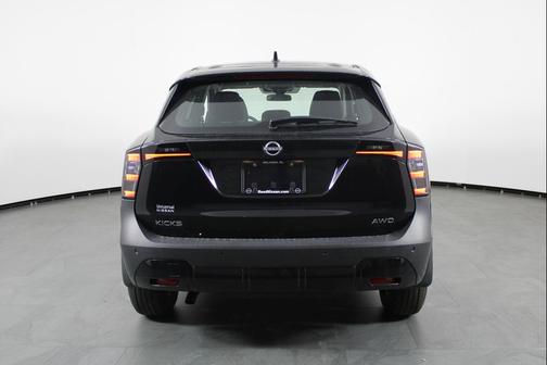 2025 Nissan Kicks S